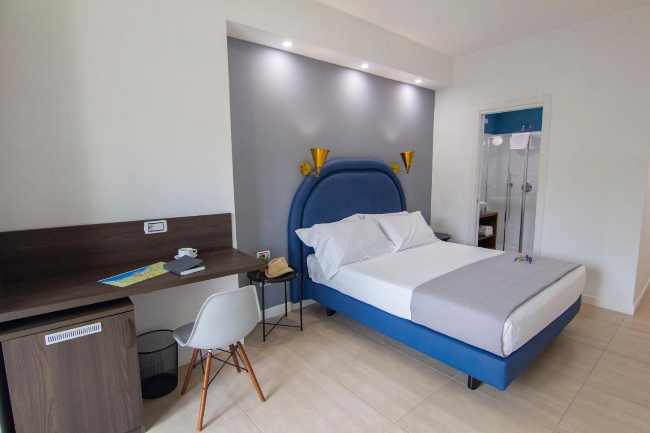 Mako Sorrento Suites Exteriér fotografie